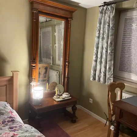 Emmer, Ein In Mit Zwei Zimmern *