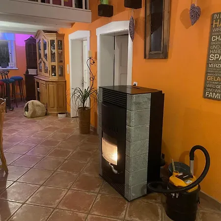 Emmer, Ein In Mit Zwei Zimmern Schieder-Schwalenberg