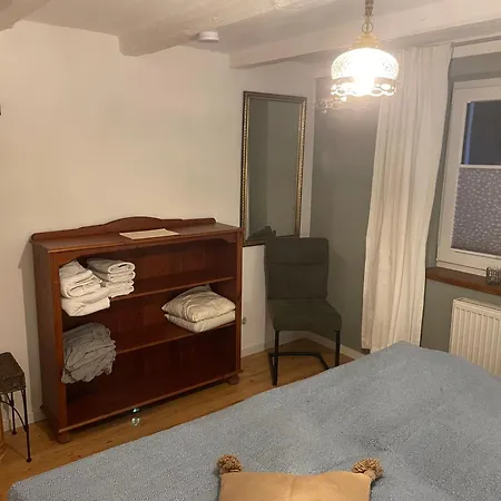 Emmer, Ein In Mit Zwei Zimmern Schieder-Schwalenberg