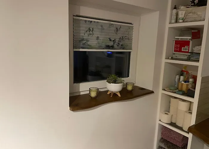 Emmer, Ein In Mit Zwei Zimmern 席德尔·施瓦伦贝尔